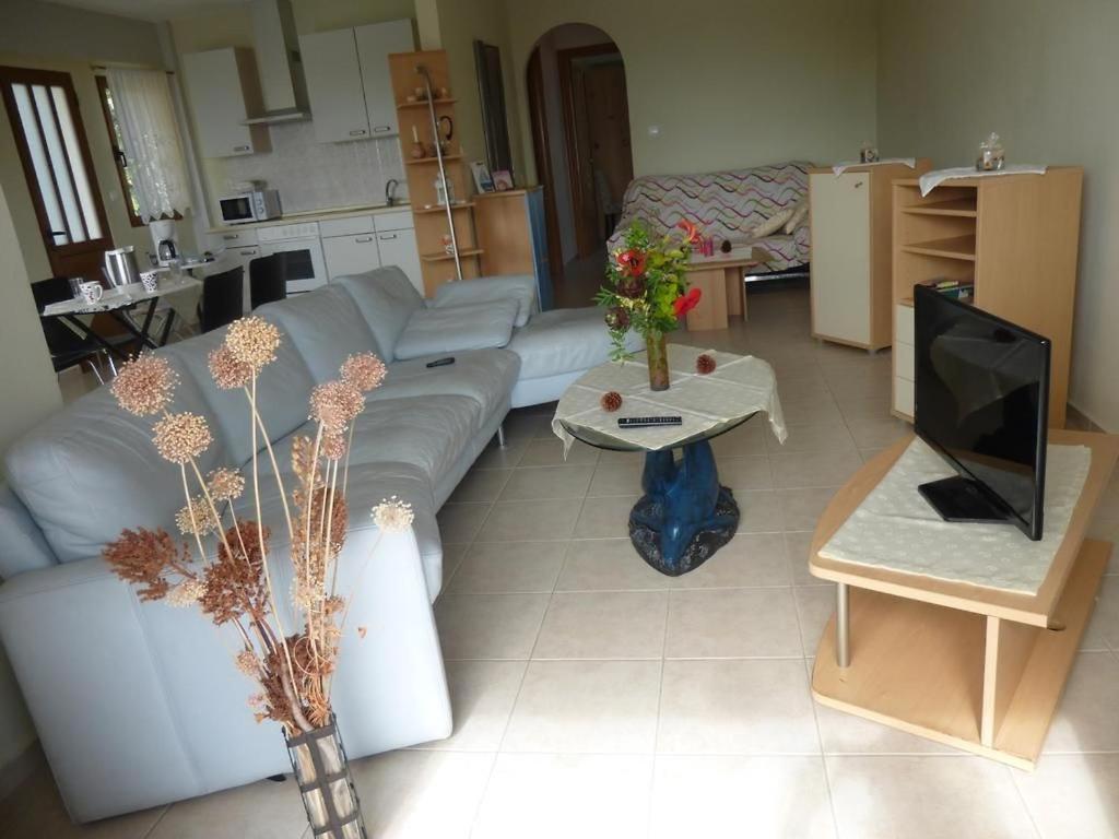Anesis Apartments Αγία Μαρίνα Εξωτερικό φωτογραφία